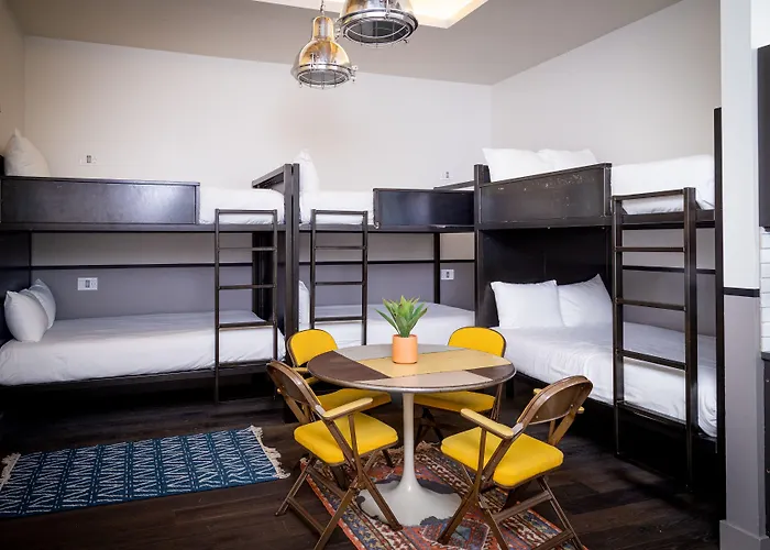 The Collection River North Hotel 3*